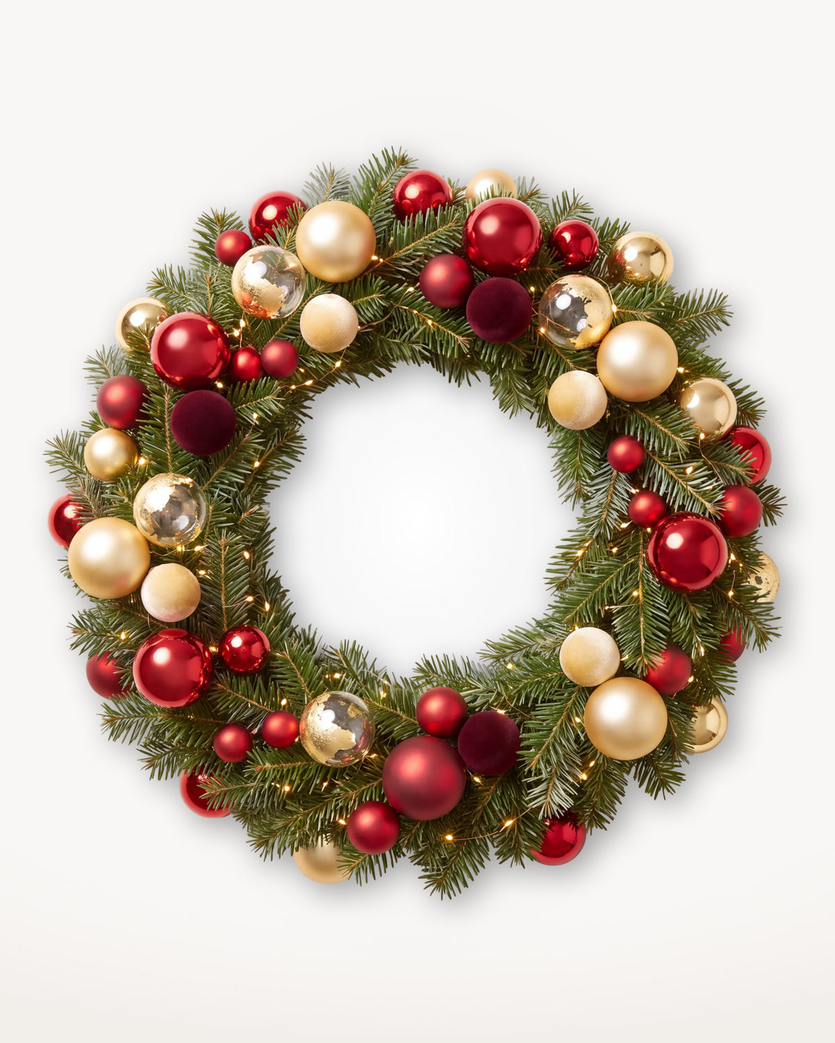 Couronne de Noël Parure Opéra de 70 cm : Nordmann naturel, boules rouges, or et bordeaux en grappes 