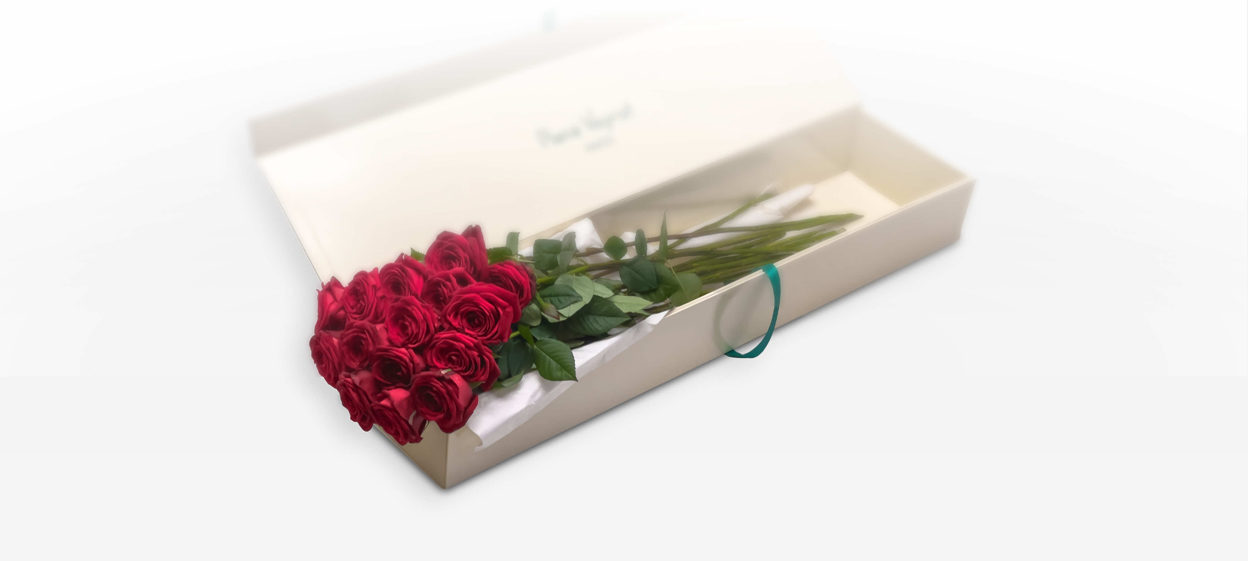 Premium chest of 15 red roses